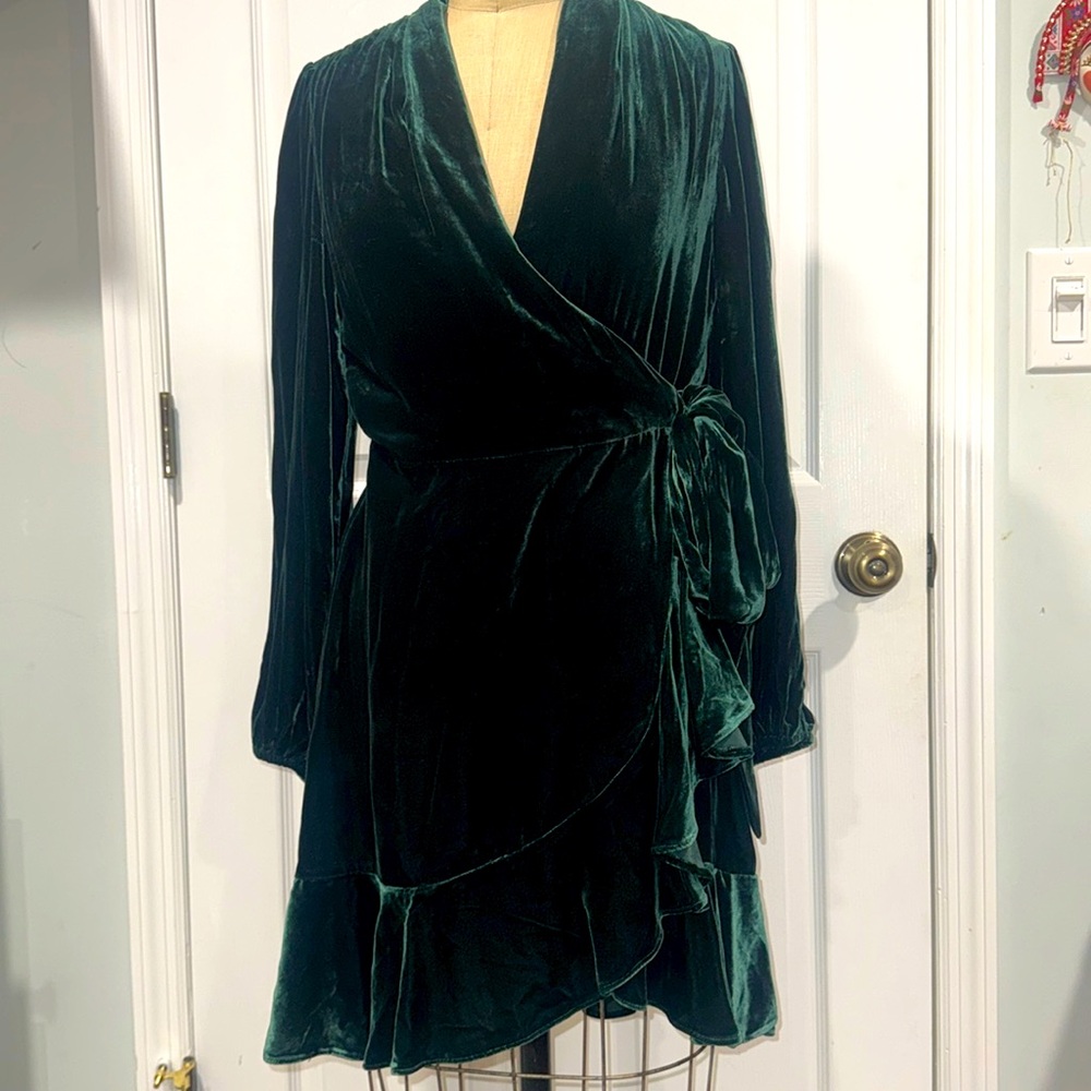 NWT Banana Republic Emerald wrap dress perfect for any celebration.